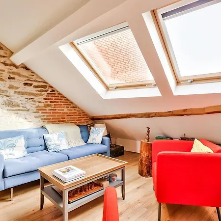 T2 Charming In The City Centre Apartment *