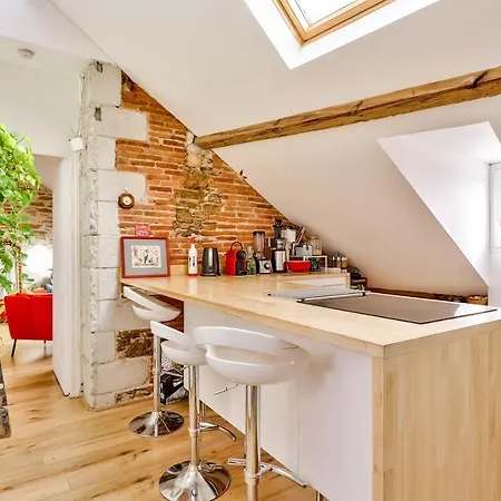 T2 Charming In The City Centre Apartment
